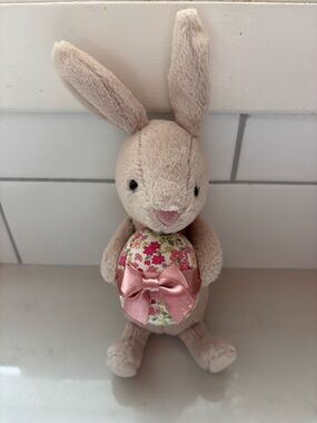 Jellycat bunny with egg